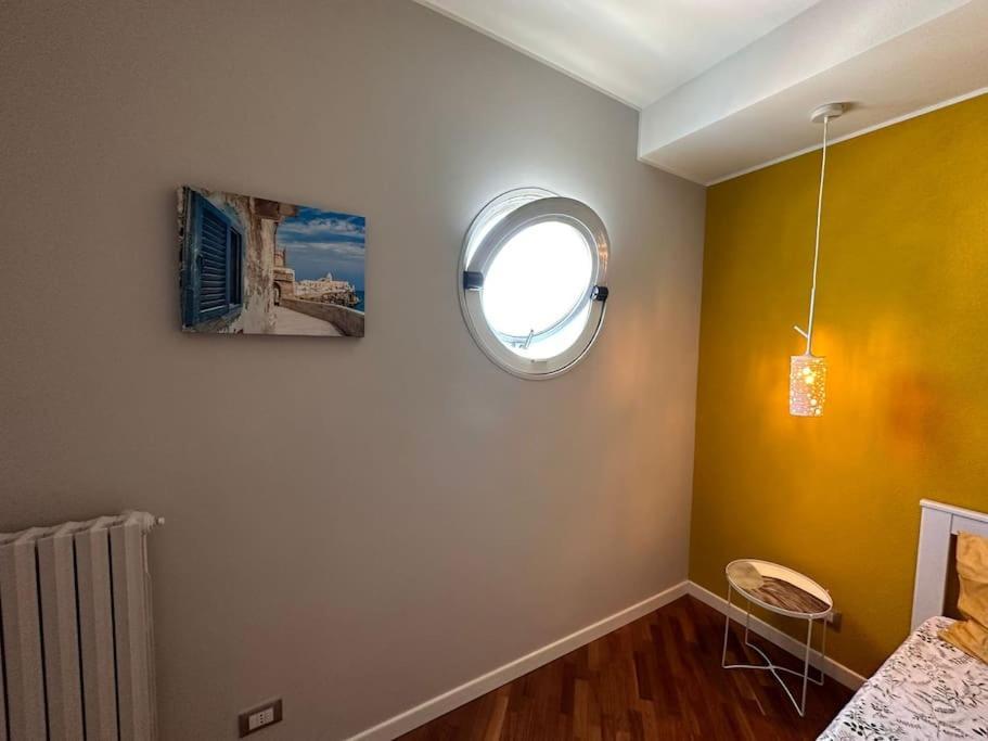Faro Sul Mare Luxury Apartment - Zona Fiera บารี ภายนอก รูปภาพ