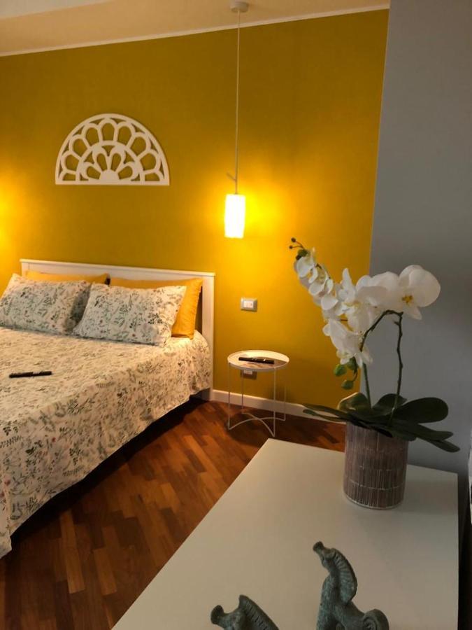 Faro Sul Mare Luxury Apartment - Zona Fiera บารี ภายนอก รูปภาพ