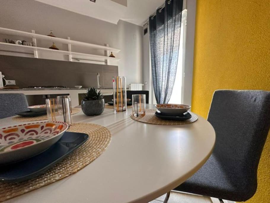 Faro Sul Mare Luxury Apartment - Zona Fiera บารี ภายนอก รูปภาพ